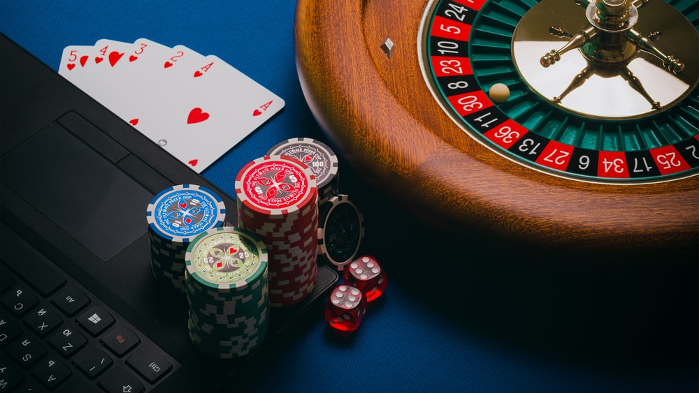 Straight Flush Showdown: Thrills and Wins in Video Poker